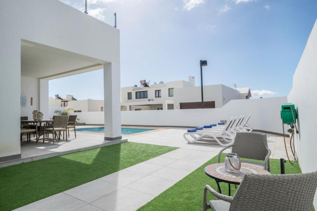 Casa Dubh Linn Плая Бланка Екстериор снимка